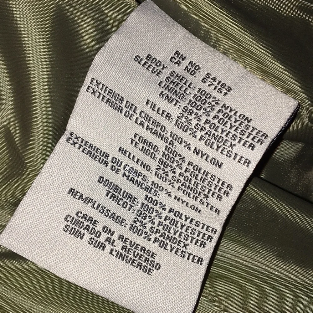 NWT Levi's Mix Media Quilted Varsity Bomber Jacket - Picture 7 of 8